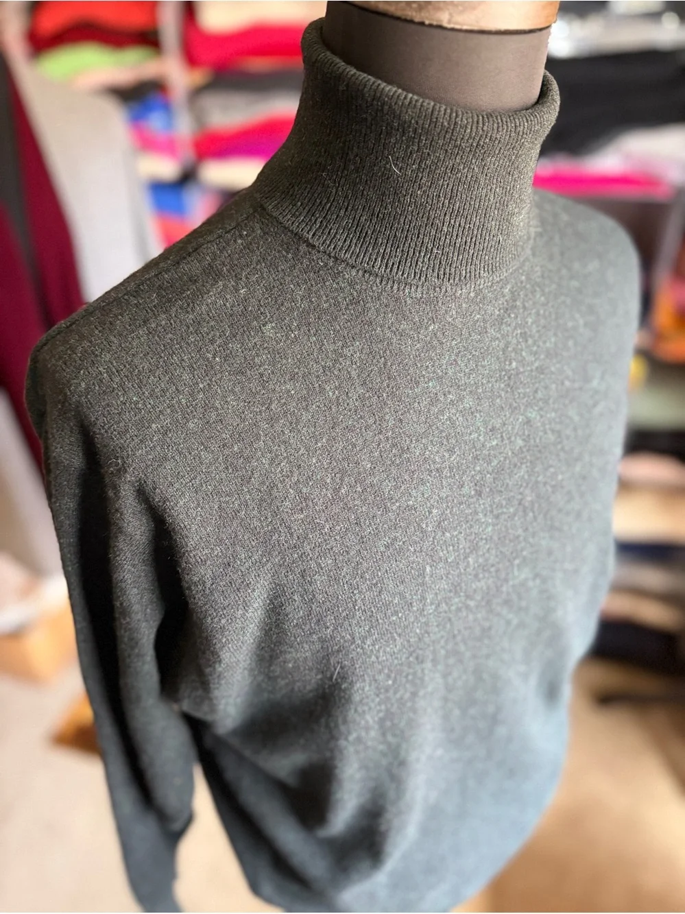 Classic Men’s Wool Mock-Turtleneck Sweater in Dark Green